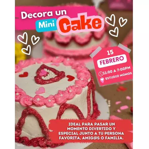 Decorando mini cake Día del Cariño 2026 en Guatemala