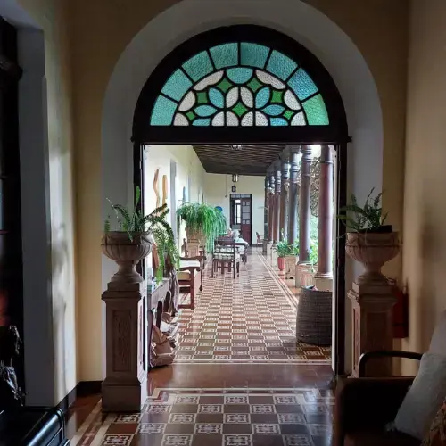 Expo Latente en Hotel Aurora Antigua Guatemala 2026