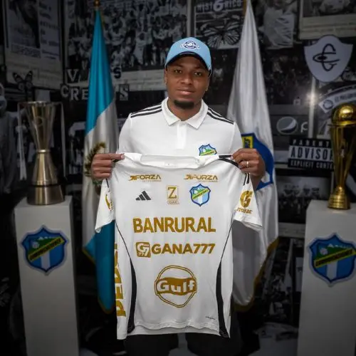 Janpol Morales jugador de Comunicaciones 2026