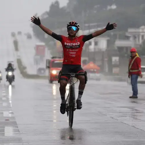 Mardoqueo Vásquez forma parte del equipo Hino One La Red