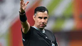 Mario Escobar se prepara en Brasil para figurar entre los árbitros para el Mundial 2026