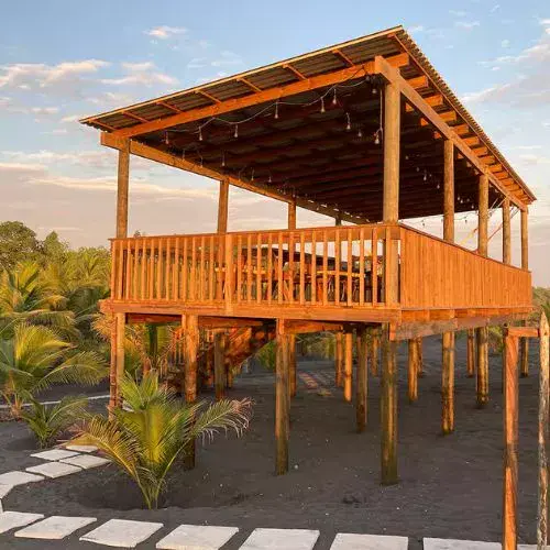 Pacific Pearls Lodge