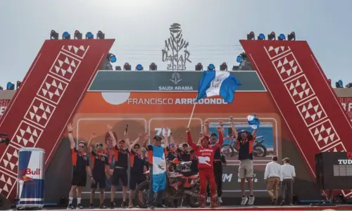 Rally Dakar 2026 Francisco Arredondo sobre el escenario