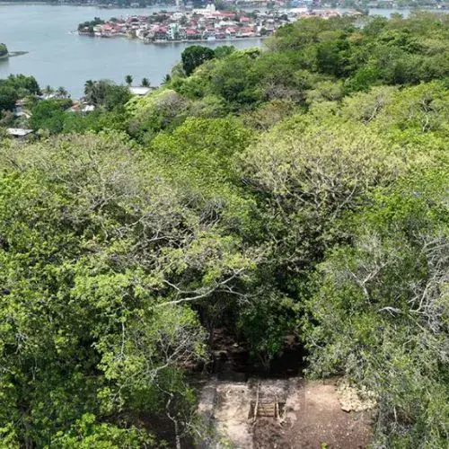 restricción temporal de acceso al Mirador del Rey Kan Ek'