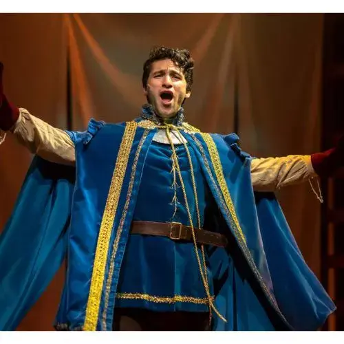 Daniel Lopez, guatemalteco que actúa en El Fantasma de la Ópera