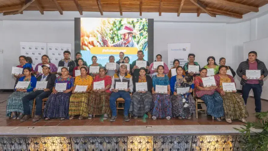 Fundación Bi impulsa el fortalecimiento agrícola en Alta Verapaz con la segunda cohorte de Conexión Raíz