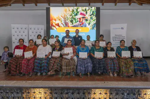 Fundación Bi impulsa el fortalecimiento agrícola en Alta Verapaz con la segunda cohorte de Conexión Raíz