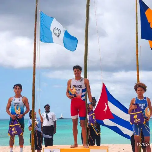 Medallas de Guatemala en el Regional de Triatlón en Barbados