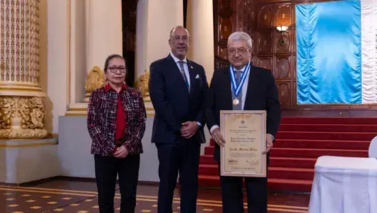 Méndez Vides recibió el Premio Nacional Literatura 2025