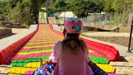 Resbaladeros gigantes y toboganes en Guatemala