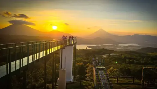 miradores y atracciones El Bambú Villa Canales