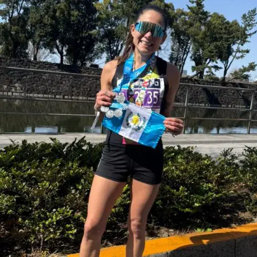 Andrea Abularach representó a Guatemala en la Maratón de Tokio 2026 y completó las 7 Majors