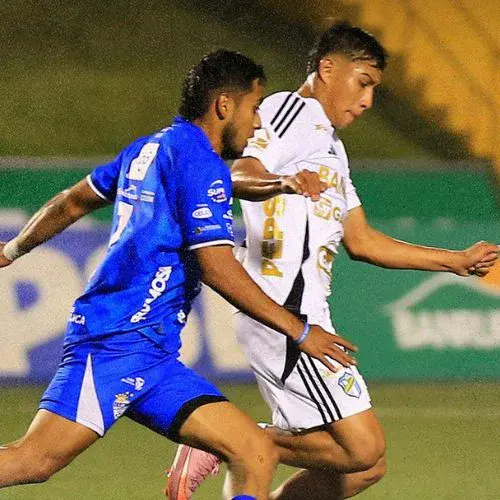 Cobán Imperial vs Comunicaicones jornada 13