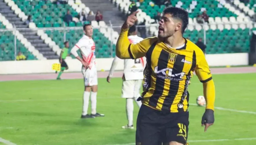 Gol de Panenka de Darwin Lom con The Stongest