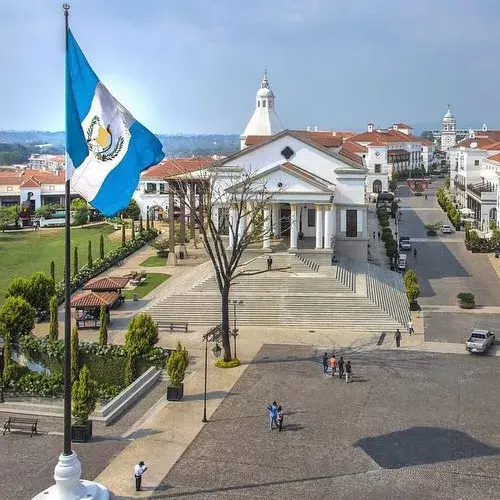 Grupo Cayalá obtiene la certificación internacional ISO 140012015