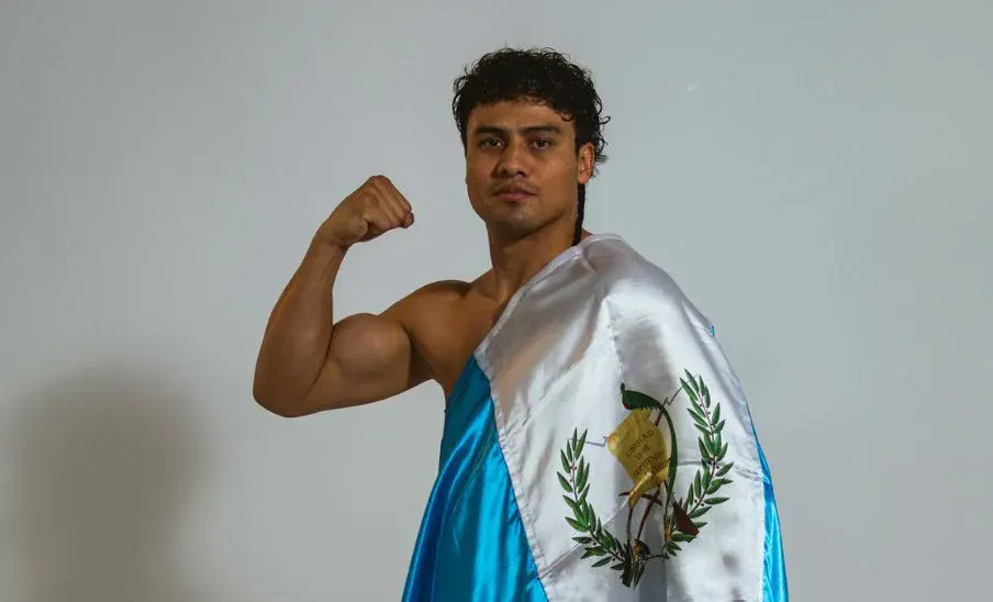 Lester Martínez asecendió al Top 2 del ranking supermediano del WBC, marzo 2026