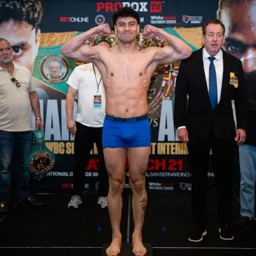 Lester martínez vs Aleem
