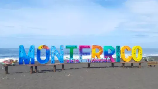 Lugares turísticos en Monterrico