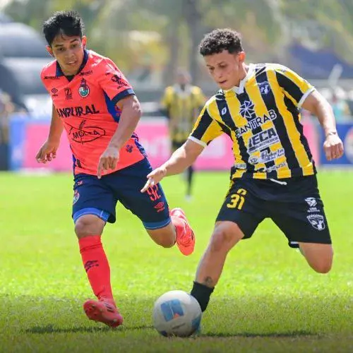 Municipal vs Aurora jornada 13