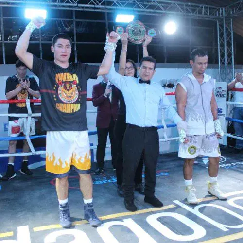 Ramsey Trujillo ganó el título super mediano en el salvador