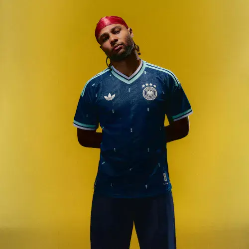 adidas regresa el trifolio a la Copa Mundial de la FIFA™