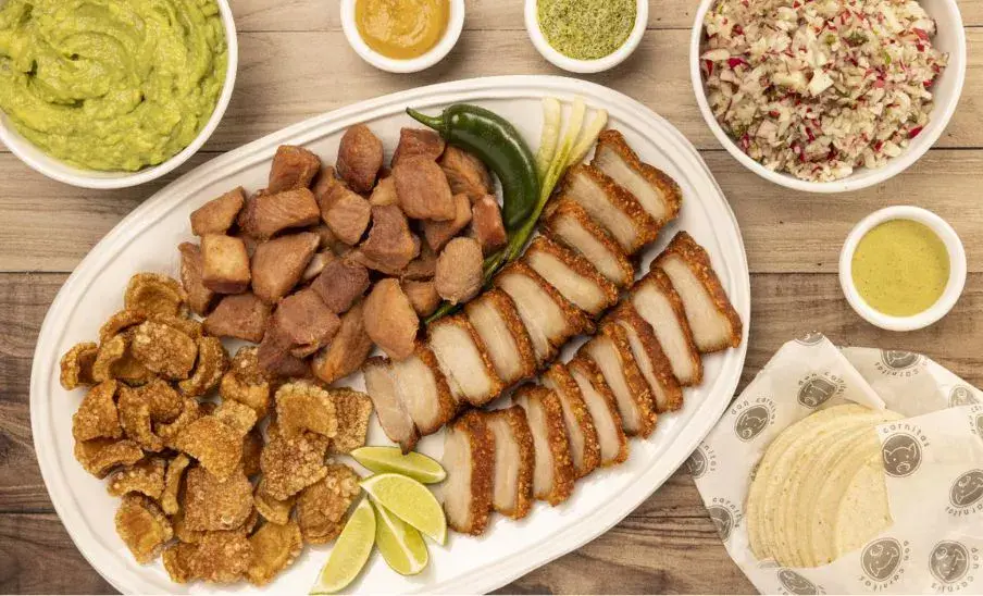 Lugares para comer chicharrones y carnitas cerca de la Ciudad de Guatemala