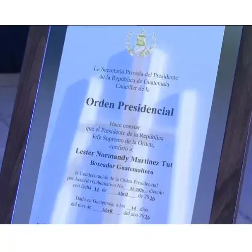 Lester Martínez recibe la Orden Presidencial por su destacada trayectoria en el boxeo