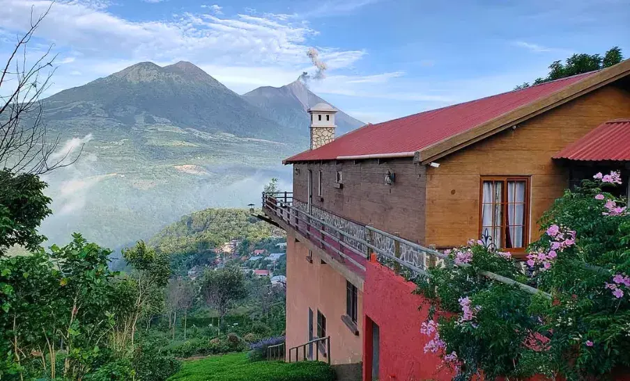 Mirador del Fuego, una cabaña para hospedarse con la mejor vista al Volcán de Fuego