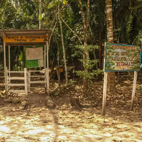 Sitio arqueológico El Chal