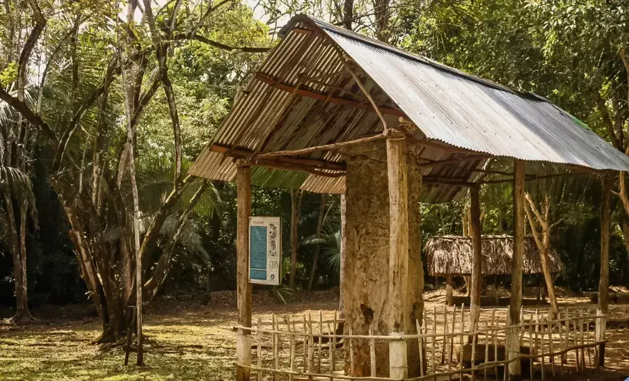Sitio arqueológico El Chal: historia, naturaleza y entrada gratis en el corazón de Petén