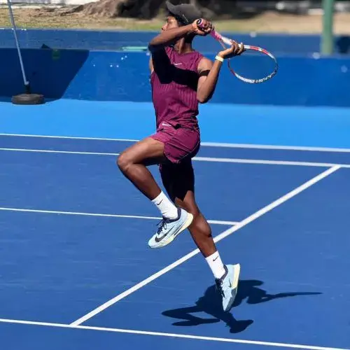 Tenista Ronaldo Cotom conquista torneos J30 y J60 del ITF Juniors en México