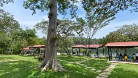 lugares turísticos en la Laguna El Pino