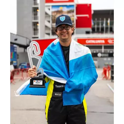 Guatemalteco Ian Rodríguez en el Campeonato Italiano Gran Turismo Sprint 2026