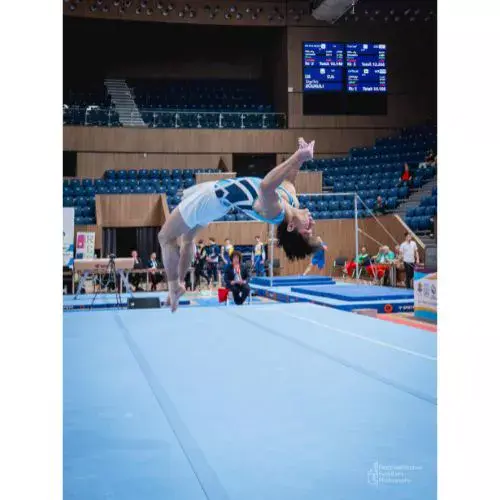 Guatemalteco Jaycko Bourdet top 8 mejores de la Copa Mundial de Gimnasia 2026