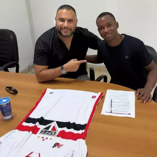 Marvin Ávila firma Sao Paulo
