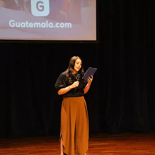 Una mañana emotiva en la conferencia de Farid Dieck en Guatemala