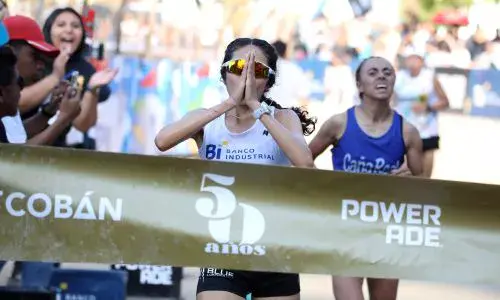 Viviana Aroche primera guatemalteca en conquistar la Media Maratón de Cobán desde 1992