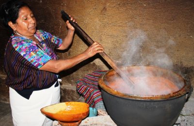 cocinado un pulique guatemalteco