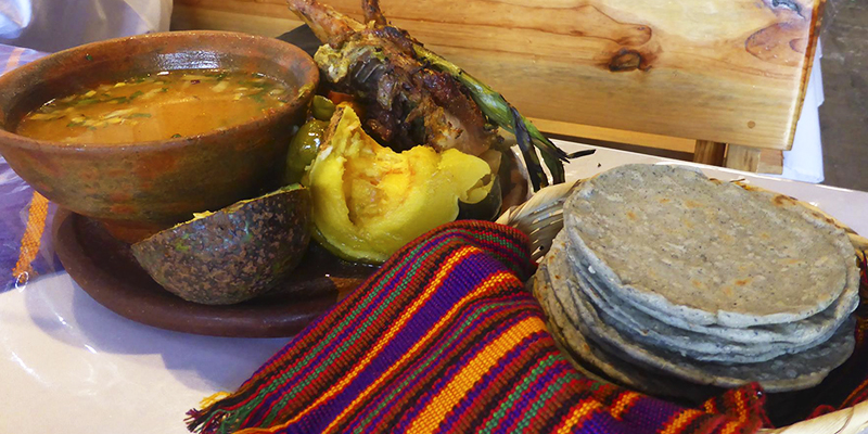 Receta de caldo de gallina guatemalteco