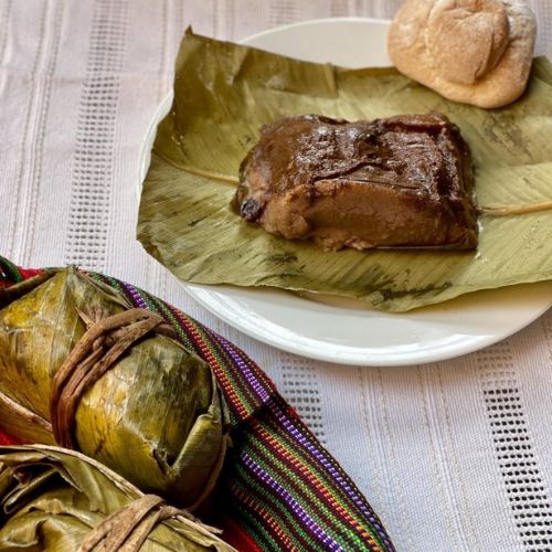 Receta para hacer Tamales Negros guatemaltecos