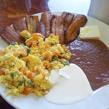 Cómo preparar un desayuno típico chapín