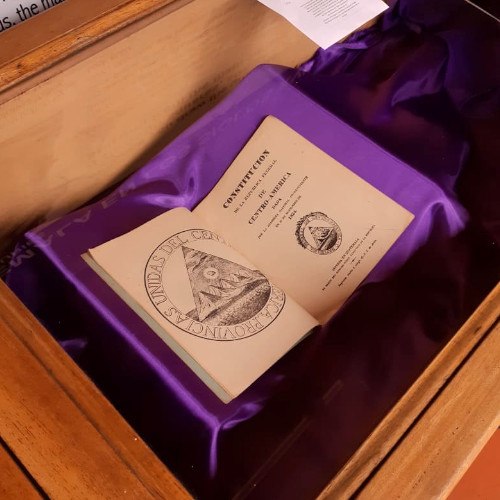 Museo del Libro Antiguo en Antigua Guatemala