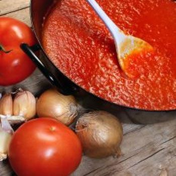 receta-pacayas-envueltas-guatemala-salsa-tomate