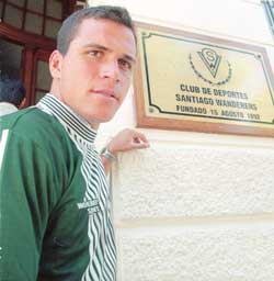 Futbolista Dwight Pezzarossi