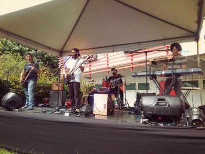 Integrantes de la banda de rock Oricalkos 