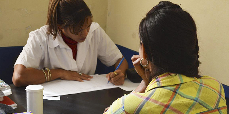 Tarjeta de salud y tarjeta de pulmones en Guatemala