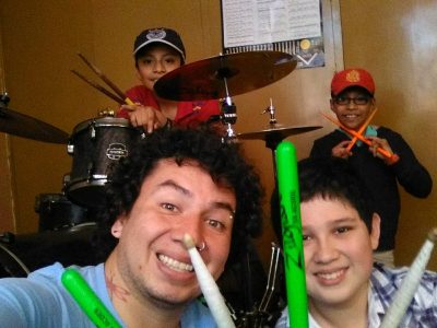 Vinicio Molina Baterista de Alux Nahual 