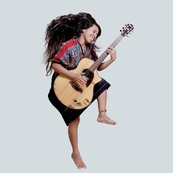 biografia-sara-curruchich-cantante-guatemalteca-festivales-alemania-musica