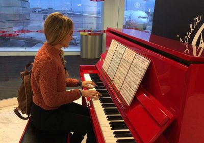 cantante guatemalteca Stephanie Zelaya