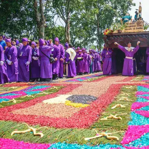 Alfombras de Aserrín en Semana Santa